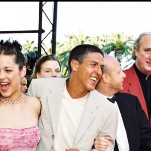 Archives - Marion Cotillard, Samy Naceri, Emma Sjoberg, Gerard Pires et Frédéric Diefenthal présentent Taxi 2 au Festival de Cannes en 2000.