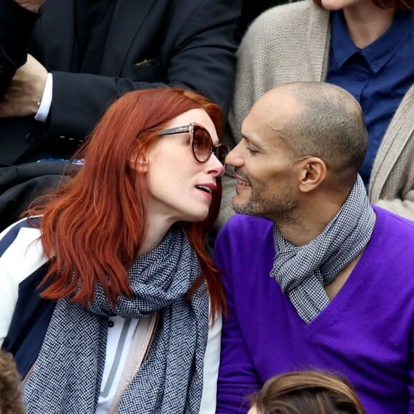 Audrey Fleurot et son compagnon Djibril Glissant dans les tribunes de Roland-Garros à Paris le 4 juin 2016. © Moreau - Jacovides / Bestimage