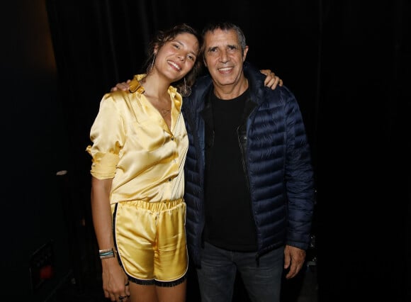 Exclusif - Vanille Clerc et son père Julien Clerc - Concert de Vanille Clerc à la salle Hasard Ludique pour la sortie de son premier album "Amazona" en présence de ses parents à Paris. © Marc Ausset-Lacroix/Bestimage