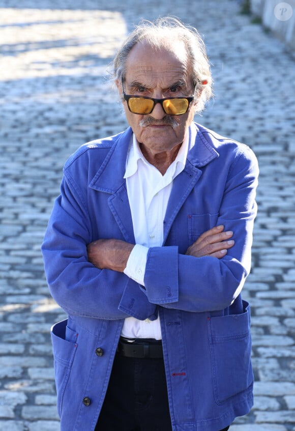 Gérard Hernandez lors du photocall de la série "Scènes de ménages" lors de la 25ème édition du Festival de la fiction de la Rochelle, France, le 13 septembre 2023. © Denis Guignebourg/BestImage 