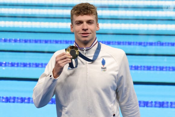 Léon Marchand avec sa quatrième médaille d'or aux Jeux Olympiques de Paris le 2 août 2024 (Credit Image: © Mickael Chavet/ZUMA Press Wire)