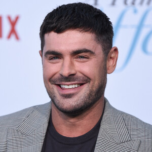 Zac Efron arrive à la première mondiale de "A Family Affair" de Netflix qui s'est tenue à l'Egyptian Theatre le 13 juin 2024. Lisa OConnor/AFF/ABACAPRESS.COM