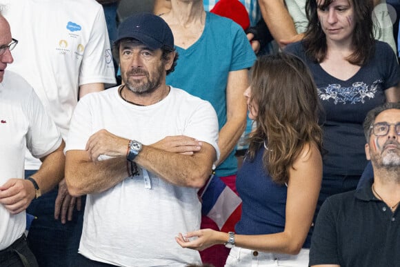 Il a pu admirer les exploits de Léon Marchand

Patrick Bruel et son amie Clémence assistent aux épreuves de natation lors des Jeux Olympiques de Paris 2024 (JO) à La Défense Arena à Nanterre le 2 aout 2024. © Perusseau-Jacovides/Bestimage