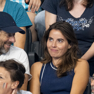 Tee-shirt blanc et casquette bleu sur la tête, Patrick Bruel a pu vibrer au rythme des exploits du Français

Patrick Bruel et son amie Clémence assistent aux épreuves de natation lors des Jeux Olympiques de Paris 2024 (JO) à La Défense Arena à Nanterre le 2 aout 2024. © Perusseau-Jacovides/Bestimage