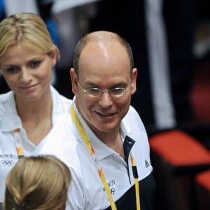 S.A.S. le Prince Albert II de Monaco et Charlene Wittstock assistent aux qualifications féminines de la carabine à air comprimé 10m des XXIXe Jeux Olympiques à Pékin, Chine, le 9 août 2008. Photo par Gouhier-Hahn-Nebinger/Cameleon/ABACAPRESS.COM