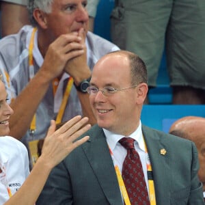 S.A.S. le Prince Albert II de Monaco et Charlene Wittstock assistent aux finales de natation au centre aquatique national olympique le deuxième jour des XXIXe Jeux Olympiques à Pékin, Chine, le 10 août 2008. Photo par Gouhier-Hahn-Nebinger/Cameleon/ABACAPRESS.COM