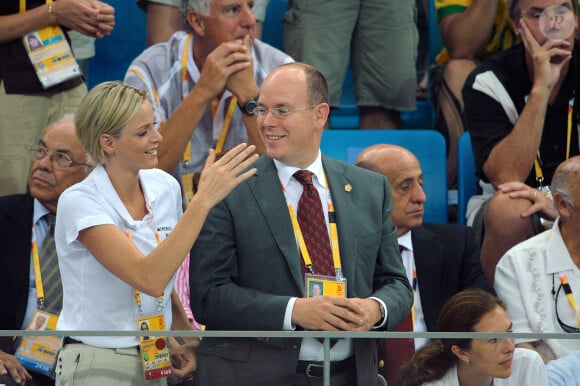 S.A.S. le Prince Albert II de Monaco et Charlene Wittstock assistent aux finales de natation au centre aquatique national olympique le deuxième jour des XXIXe Jeux Olympiques à Pékin, Chine, le 10 août 2008. Photo par Gouhier-Hahn-Nebinger/Cameleon/ABACAPRESS.COM