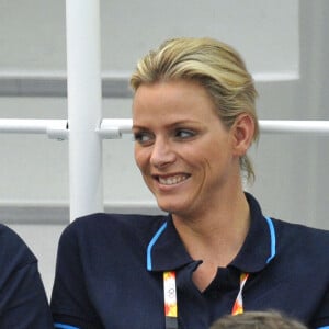 S.A.S. le Prince Albert II de Monaco et Charlene Wittstock assistent au plongeon de natation le 4e jour des XXIXe Jeux Olympiques au centre aquatique national olympique à Pékin, Chine, le 12 août 2008. Photo par Gouhier-Hahn-Nebinger/Cameleon/ABACAPRESS.COM