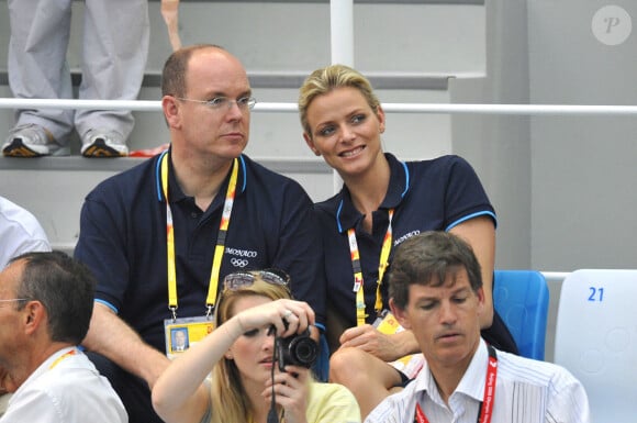 Depuis, ce sont des spectateurs assidus aux Jeux, comme ici, à Pékin, en 2008.
S.A.S. le Prince Albert II de Monaco et Charlene Wittstock assistent au plongeon de natation le 4e jour des XXIXe Jeux Olympiques au centre aquatique national olympique à Pékin, Chine, le 12 août 2008. Photo par Gouhier-Hahn-Nebinger/Cameleon/ABACAPRESS.COM