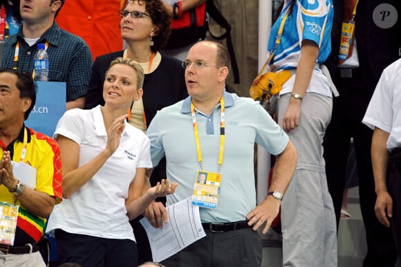 S.A.S. le Prince Albert II de Monaco et Charlene Wittstock soutiennent l'équipe sud-africaine et Michael Phelps lors de la finale du 4X100m 4 nages au National Aquatic Center lors de la 9ème journée des Jeux Olympiques de Pékin 2008, Chine, le 16 août 2008. Photo par Hahn/Gouhier/Nebinger/ABACAPRESS.COM