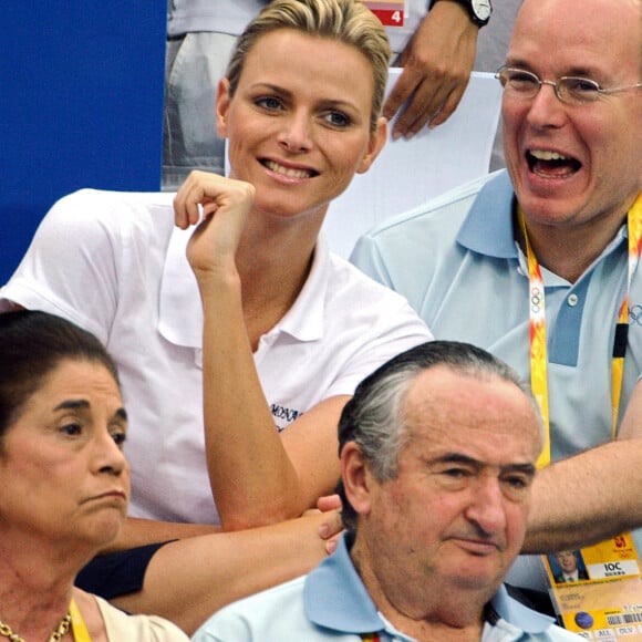 S.A.S. le Prince Albert II de Monaco et Charlene Wittstock soutiennent l'équipe sud-africaine et Michael Phelps lors de la finale du 4X100m 4 nages au National Aquatic Center lors de la 9ème journée des Jeux Olympiques de Pékin 2008, Chine, le 16 août 2008. Photo par Hahn/Gouhier/Nebinger/ABACAPRESS.COM