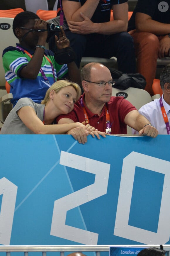 Le Prince Albert II de Monaco et la Princesse Charlène de Monaco suivent l'équipe de natation sud-africaine dans le centre aquatique des Jeux Olympiques de Londres, le 31 juillet 2012. Photo par ABACAPRESS.COM