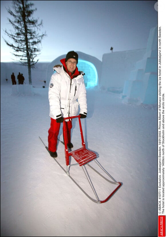 ABACA. Jukkasjarvi-Suède. 14/01/2003. Le Prince Albert de Monaco en visite à l'hôtel de glace de Jukkasjarvi dans le nord de la Suède. L'hôtel est situé à environ 1400 km au nord de Stockholm et au-dessus du cercle polaire.