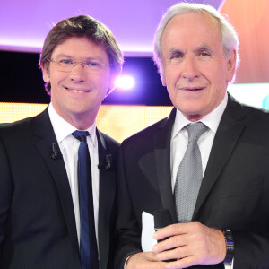 Laurent Romejko, qui  travaillait depuis 1992 avec Patrice Laffont sur "Des Chiffres et des Lettres", est "effondré"
Laurent Romejko et Patrice Laffont -Enregistrement de l'émission annviersaire des 40 ans des "Chiffres et des lettres". © Guillaume Gaffiot /Bestimage