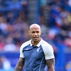 Thierry Henry en tribunes pendant l'épreuve finale de football opposant la France à l'Espagne lors des Jeux Olympiques de Paris 2024 (JO) au Parc des Princes, à Paris, France, le 9 août 2024. © Jacovides-Perusseau/Bestimage 