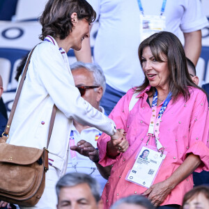 Amélie Oudéa-Castéra, ministre des Sports et des Jeux olympiques et paralympiques, et Anne Hidalgo, maire de Paris en tribunes pendant l'épreuve finale de football opposant la France à l'Espagne lors des Jeux Olympiques de Paris 2024 (JO) au Parc des Princes, à Paris, France, le 9 août 2024. © Jacovides-Perusseau/Bestimage 