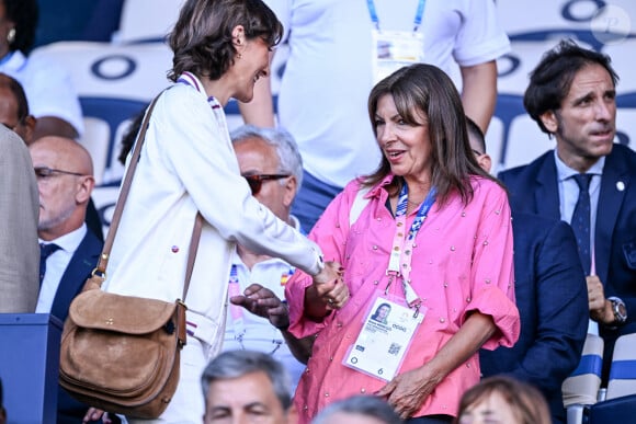 Amélie Oudéa-Castéra, ministre des Sports et des Jeux olympiques et paralympiques, et Anne Hidalgo, maire de Paris en tribunes pendant l'épreuve finale de football opposant la France à l'Espagne lors des Jeux Olympiques de Paris 2024 (JO) au Parc des Princes, à Paris, France, le 9 août 2024. © Jacovides-Perusseau/Bestimage 