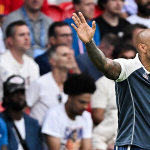 L'entraîneur de la France, Thierry Henry, pendant le match de la médaille d'or entre la France et l'Espagne lors des Jeux Olympiques d'été de Paris 2024 au Parc des Princes, le 9 août 2024 à Paris, France. Photo par David Niviere/ABACAPRESS.COM