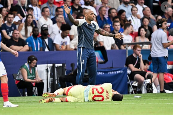 L'entraîneur de la France, Thierry Henry, pendant le match de la médaille d'or entre la France et l'Espagne lors des Jeux Olympiques d'été de Paris 2024 au Parc des Princes, le 9 août 2024 à Paris, France. Photo par David Niviere/ABACAPRESS.COM