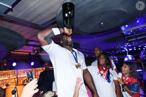 Exclusif - Teddy Riner - Teddy Riner fête son titre de champion Olympique de judo +100KG au restaurant "Podium" du groupe (Les bistrots Pas Parisiens) à Paris le 2 aout 2024. © Rachid Bellak/Bestimage