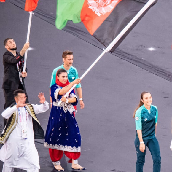 Pauline Ferrand-Prevot et Antoine Dupont lors de la cérémonie de clôture des Jeux Olympiques de Paris 2024 au stade de France à Saint-Denis, le 11 août 2024. © Baptiste Autissier / Panoramic / Bestimage