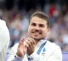 Antoine Dupont - Podium - La France remporte la finale en Rugby à 7 après sa victoire face à Fidji (et sa première médaille d'or) lors des Jeux Olympiques (JO) de Paris 2024 au Stade de France à Saint-Denis, Seine Saint-Denis, France, le 27 juillet 2024. © Jacovides-Perusseau/Bestimage