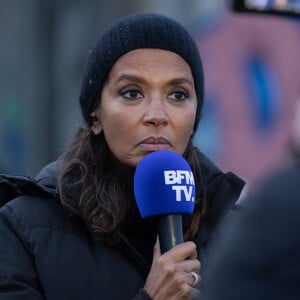 Au mois de janvier dernier, Karine Le Marchand s'est rendue à un point de blocage en direction de Paris causé par les agriculteurs.
Karine Le Marchand soutient les agriculteurs sur le barrage de l'Autoroute A4 à hauteur de Jossigny en Seine et Marne. © Jeremy Melloul - Pierre Perusseau / Bestimage