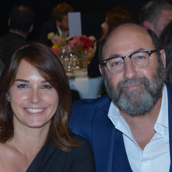 Kad Merad et sa femme Julia Vignali - Dîner de charité Breitling à la Samaritaine pour l'association "Premiers de Cordée" à Paris le 4 avril 2024. © Rachid Bellak/Bestimage