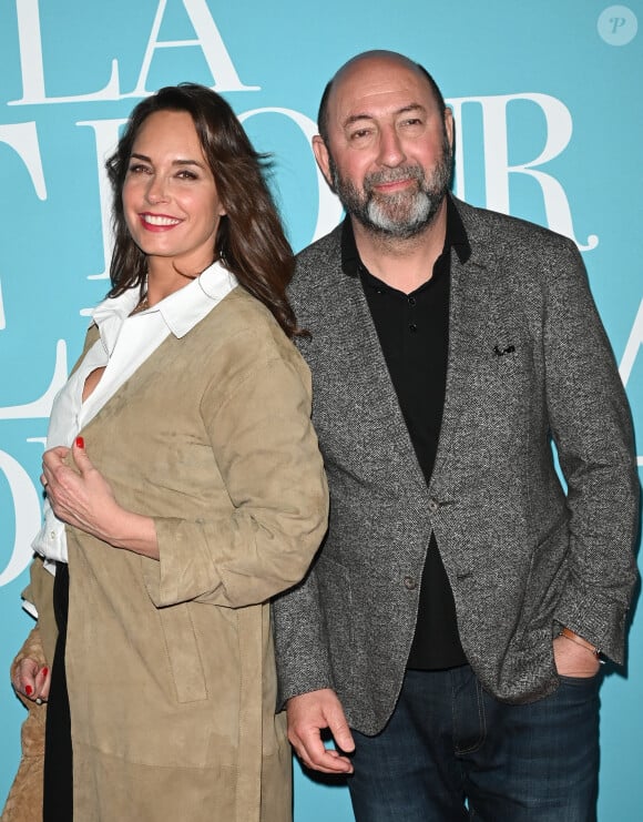 Kad Merad et sa femme Julia Vignali - Avant-première du film "La Vie pour de vrai" au cinéma Pathé Wepler à Paris le 18 avril 2023. © Coadic Guirec/Bestimage