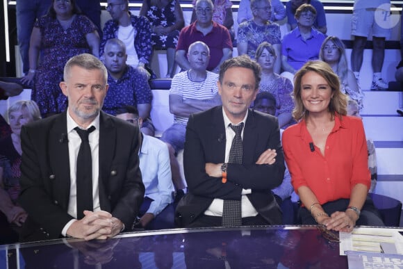 Comme son nom l'indique, Pascale de la Tour du Pin s'entourera notamment de deux chroniqueurs bien connus des fidèles de C8, à savoir Eric Naulleau et Yann Moix.
Exclusif - Eric Naulleau, Yann Moix, Pascale De La Tour Du Pin - Sur le plateau de l'émission TPMP (Touche Pas à Mon Poste) présentée en direct par C.Hanouna et diffusée sur C8 - Paris le 04/09/2023 - © Jack Tribeca / Bestimage