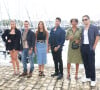 lesquels promettent déjà de sacrées intrigues.
Aurélie Pons, Stéphane Blancafort, Zoï Sévérin, Janis Abrikh, Margaux Aguilar et Tom Darmon au photocall de la série "Ici Tout Commence" lors du Festival de la fiction de la Rochelle, France. © Denis Guignebourg/BestImage