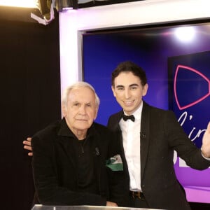 Patrice Laffont et Jordan de Luxe lors de l'enregistrement de l'émission de Jordan de Luxe "L'Instant de Luxe" à Paris le 21 octobre 2021