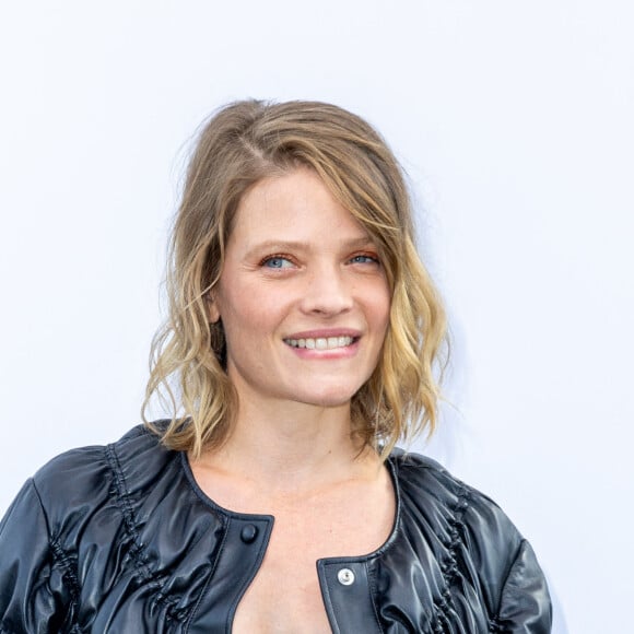 Mélanie Thierry au photocall du défilé Chloé prêt à porter femme Printemps/Été 2024 lors de la Fashion Week de Paris (PFW), au Palais de Tokyo, à Paris, France, le 28 septembre 2023. © Olivier Borde/Bestimage 