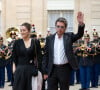 Le compositeur avait officialisé sa liaison lors d'une visite à l'Élysée.
Gong-Li et Jean-Michel Jarre arrivent pour un dîner d'État au Palais de l'Élysée à Paris, France, le 6 mai 2024, au premier jour de la visite d'État du président chinois en France. Photo par Ammar Abd Rabbo/ABACAPRESS.COM