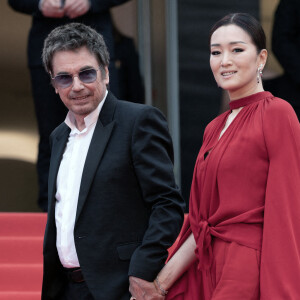 Jean-Michel Jarre et Gong Li assistent au tapis rouge d'Indiana Jones et du cadran du destin lors du 76e festival de Cannes au Palais des Festivals le 18 mai 2023 à Cannes, France. Photo par David Niviere/ABACAPRESS.COM