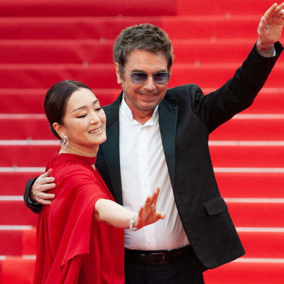 Jean-Michel Jarre est depuis 5 ans en couple avec Gong Li.
Jean-Michel Jarre et Gong Li assistent à la projection de 'Indiana Jones And The Dial Of Destiny' et au tapis rouge au Palais des Festivals à Cannes, France, dans le cadre du 76ème Festival de Cannes. Photo par Nicolas Genin/ABACAPRESS.COM