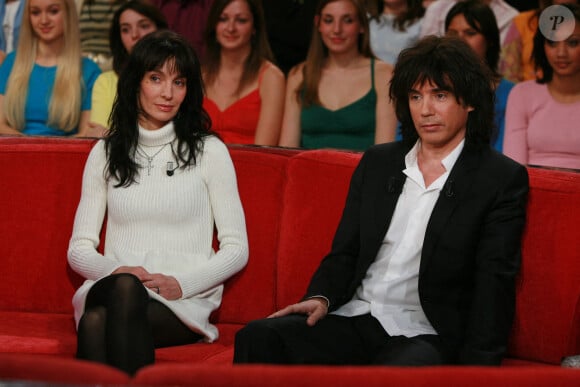 Il a aussi été en couple avec Anne Parillaud...Anne Parillaud, Jean-Michel Jarre lors de l'enregistrement de l'emission Vivement Dimanche a Paris, France, le 04/04/2007. Photo Max Colin/ABACAPRESS.COM