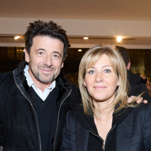 Il a d'ailleurs annoncé un tout nouveau projet professionnel sur son compte Instagram vendredi 16 août 2024
Exclusif - Amanda Sthers et Patrick Bruel - Personnalités lors du vernissage de l'exposition de Amanda Sthers "Le lendemain, tout a changé" à la galerie "75 Faubourg" à Paris. Le 1er décembre 2022. A propos de sa passion pour les photos anciennes, Amanda Sthers déclare "Il y a une quinzaine d'années, j'ai acheté la photographie ancienne d'une jeune femme aux puces. Ce portrait qui avait peut-être jadis été chéri par un homme, était abandonné dans une boîte près de poupées cassées, anonyme, sans destin. De retour chez moi, je lui en ai inventé un, à travers une lettre qui lui était adressée. De brocantes en vide greniers, au fil des années, j'ai recueilli dans mon monde fantasque des enfants, des familles, des couples qui se mariaient, d'autres qui avaient du mal à faire semblant devant l'objectif. J'ai pris les faibles indices, les dates au dos des photos, des prénoms, le lieu et j'ai inventé des histoires à ces gens dans ce que j'imaginais être leur langue. Parfois, je leur ai associé des objets ou d'autres photographies... Au lieu d'être des fantômes sans nom dans la poussière, ils sont désormais les héros d'un instant de vie fracassant qui devient une réalité dès que d'autres posent leurs yeux dessus, sourient, pleurent, partagent". © Cyril Moreau / Bestimage 