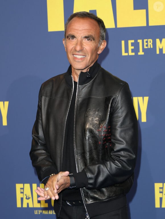 L'année passée, Nikos Aliagas avait également raconté une anecdote concernant sa fille, qui semble décidément avoir un sacré caractère.
Nikos Aliagas - Photocall du film "Fall Guy" au cinema UGC Normandie à Paris