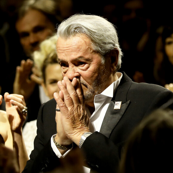 Concernant ses funérailles, Alain Delon a toujours été catégorique.
Alain Delon et sa fille Anouchka - Remise de la Palme d'Honneur à Alain Delon lors du 72ème Festival International du Film de Cannes. © Jacovides-Moreau / Bestimage 