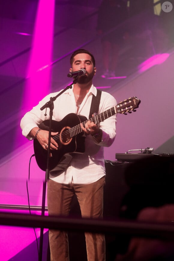 Exclusif - Kendji Girac - Célébration des 10 ans du centre commercial Beaugrenelle à Paris, France. Le 12 octobre 2023. © Christophe Clovis / Bestimage