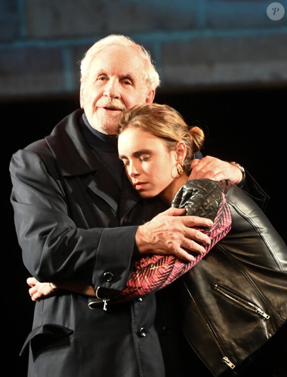 Patrice Laffont et sa fille Mathilde Laffont - Filage de la pièce "Phèdre Inattendue" au théâtre du Ranelagh à Paris le 2 avril 2023. © Coadic Guirec/Bestimage