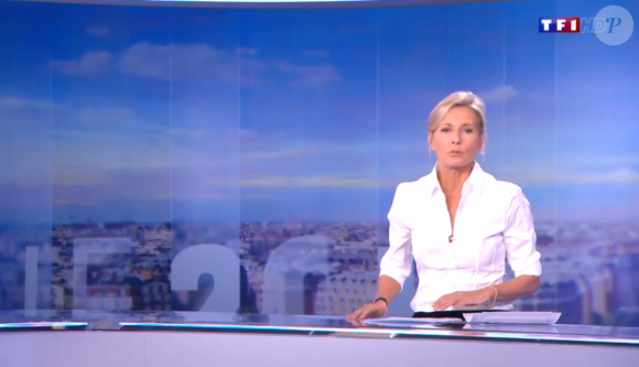 En 2015, TF1 a évincé Claire Chazal de la présentation de ses JT du week-end
Claire Chazal lors de ses adieux aux JT du week-end de TF1