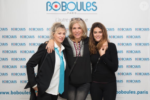 Exclusif - PMarie Ménager entre Marie-Hélène Le Borges et sa fille Alyson Le Borges - People à la soirée de lancement de "BoBoules, l'autre pétanque" à l'Hôtel Napoléon à Paris. Le 7 novembre 2016 © Philippe Doignon / Bestimage 