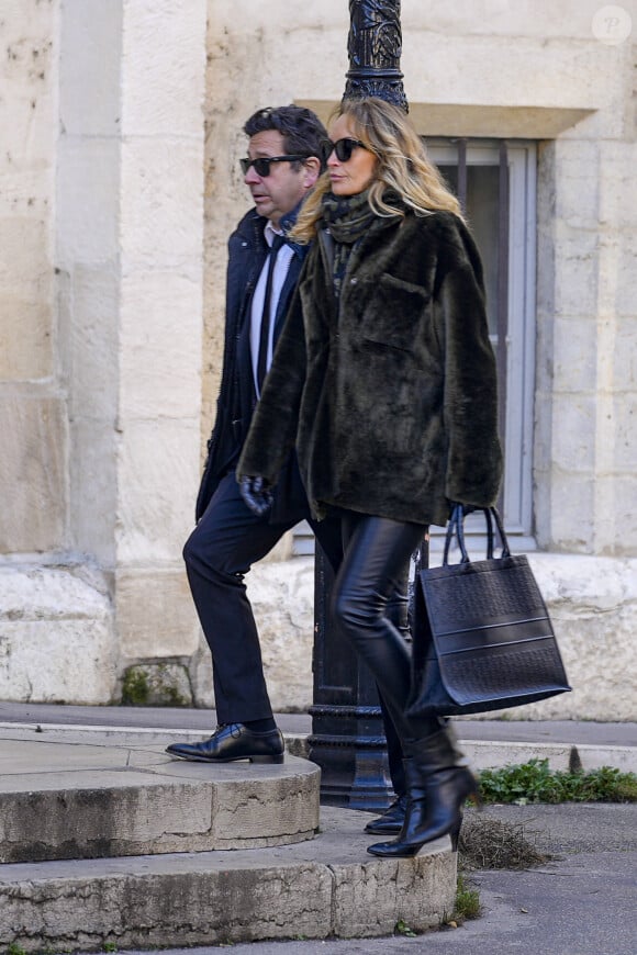 Laurent Gerra et sa femme Christelle Bardet - Obsèques de Gérard Collomb en la cathédrale Saint-Jean à Lyon. Le 29 novembre 2023 © Sandrine Thesillat / Panoramic / Bestimage 