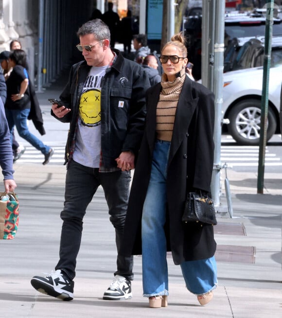 Le couple hollywoodien Jennifer Lopez et Ben Affleck cherchent une maison dans l'Upper East Side à New York, NY, USA, le 30 mars 2024. Photo par Dylan Travis/ABACAPRESS.COM