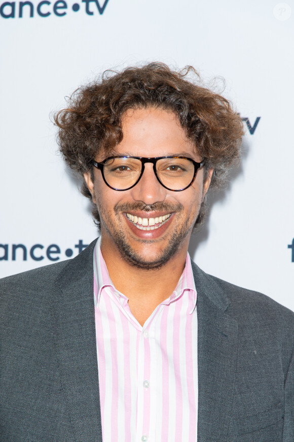 Matthieu Belliard lors du photocall dans le cadre de la conférence de presse de France Télévisions au Pavillon Gabriel à Paris, France, le 24 août 2021. © Pierre Perusseau/Bestimage 