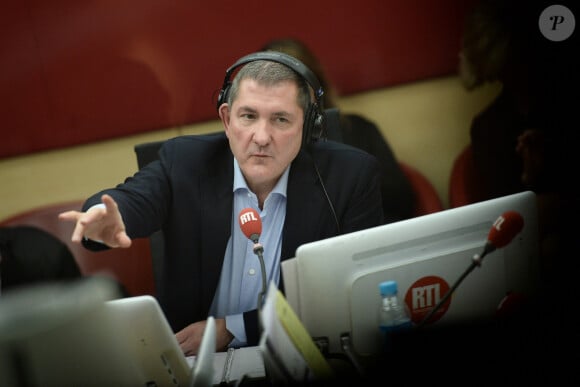 Mais Garance est désormais étudiante et a quitté le foyer familial...Le journaliste français Yves Calvi interviewe le président français François Hollande à la station de radio française RTL, à Paris, France, le 19 octobre 2015. Photo par Stephane de Sakutin/Pool/ABACAPRESS.COM