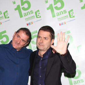 Thierry Guerrier et Yves Calvi arrivent à la célébration du 15ème anniversaire de France 5 à la Salle Pleyel à Paris, France, le 10 novembre 2009. Photo par Denis Guignebourg/ABACAPRESS.COM