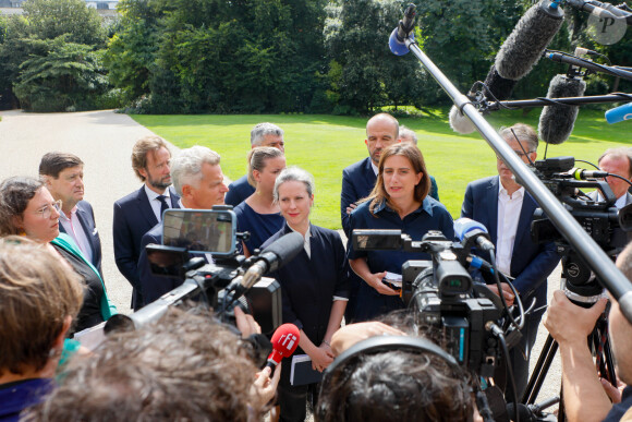 Boris Vallaud, Fabien Roussel, Lucie Castets, Manuel Bompard, Marine Tondelier - Lucie Castets et les représentants du Nouveau Front Populaire (NFP) à la sortie d'un entretien avec le Président de la République à l'Elysée le 23 août 2024. © Christophe Clovis / Bestimage